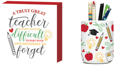 A truly great teacher Ceramic Pencil Holder and Wooden Sign Set