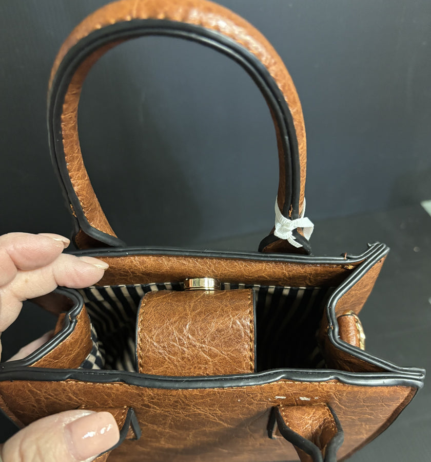 Vegan cross body handbag