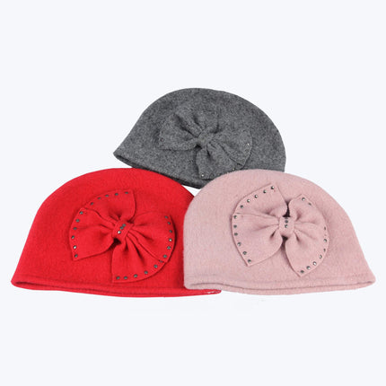Ladies' wool cap with wool bow