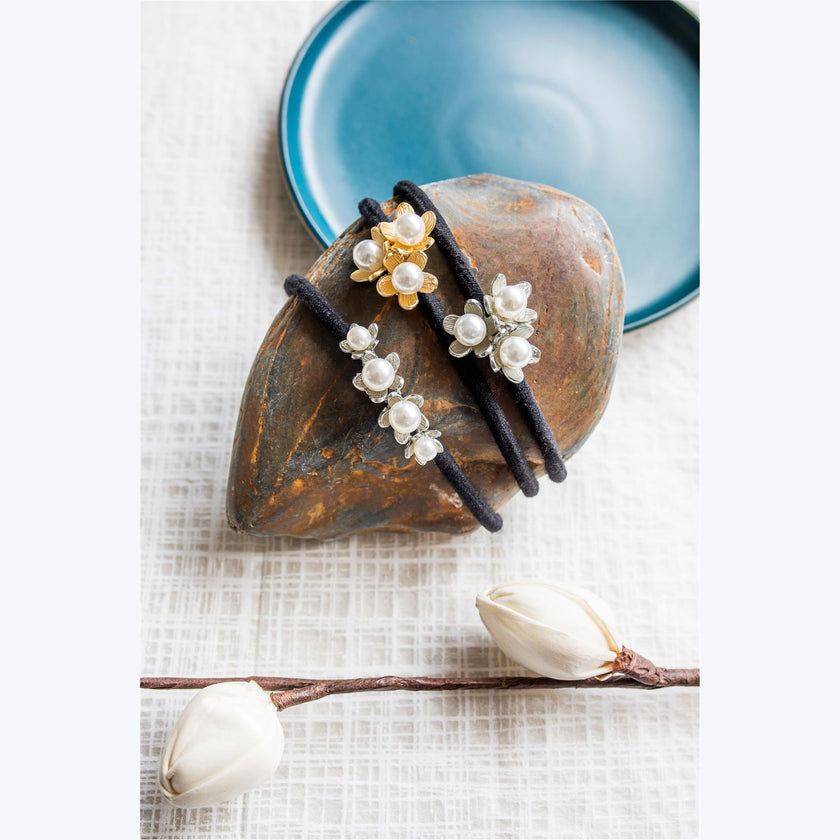 Metal and Pearl Flower Hair Tie