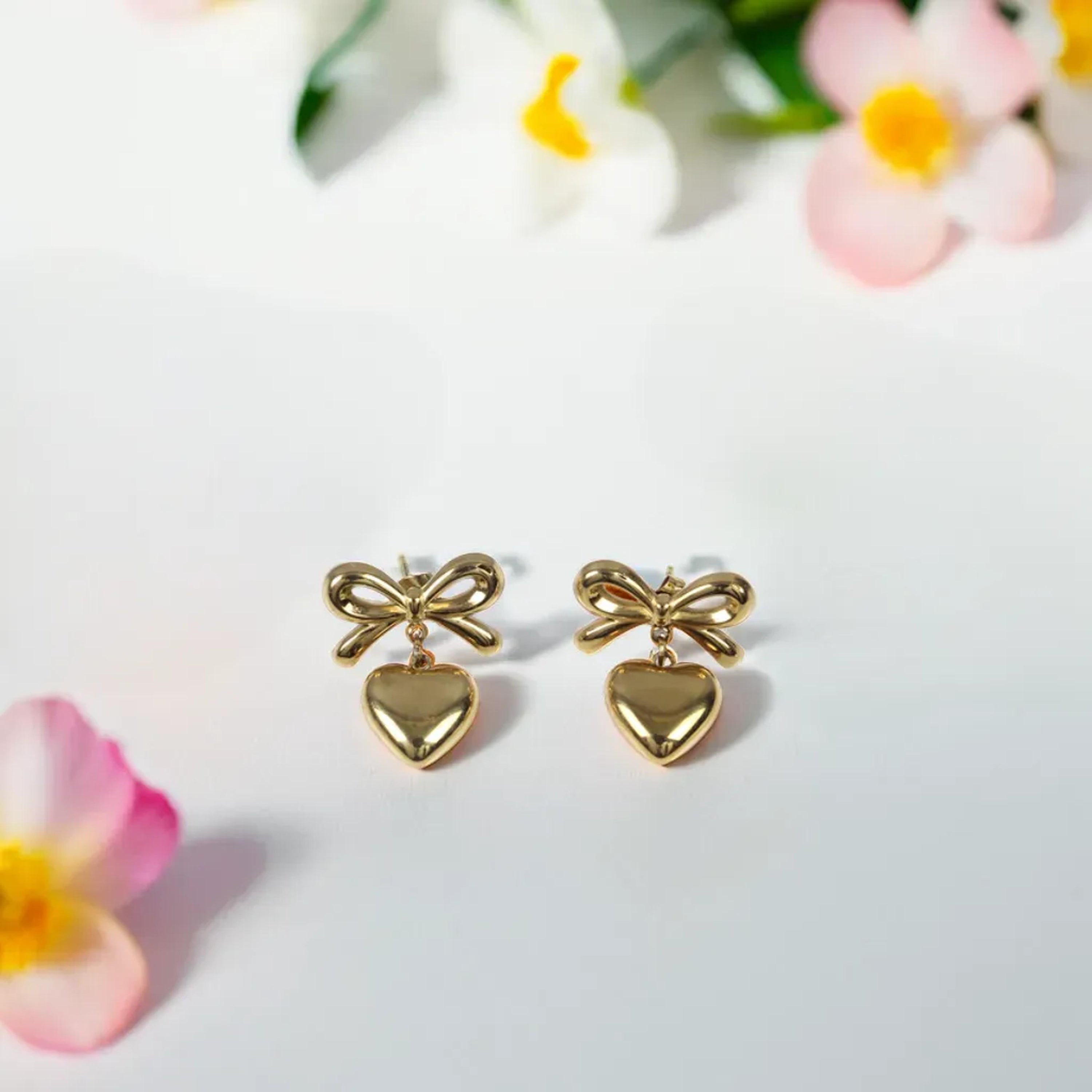 Heart and Bow Earrings Gold