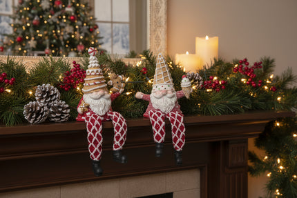 Santa Gnome Shelf Sitter