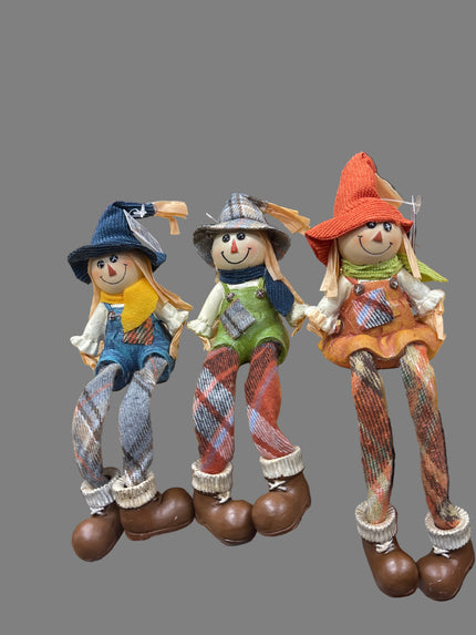 Scarecrow shelf sitter