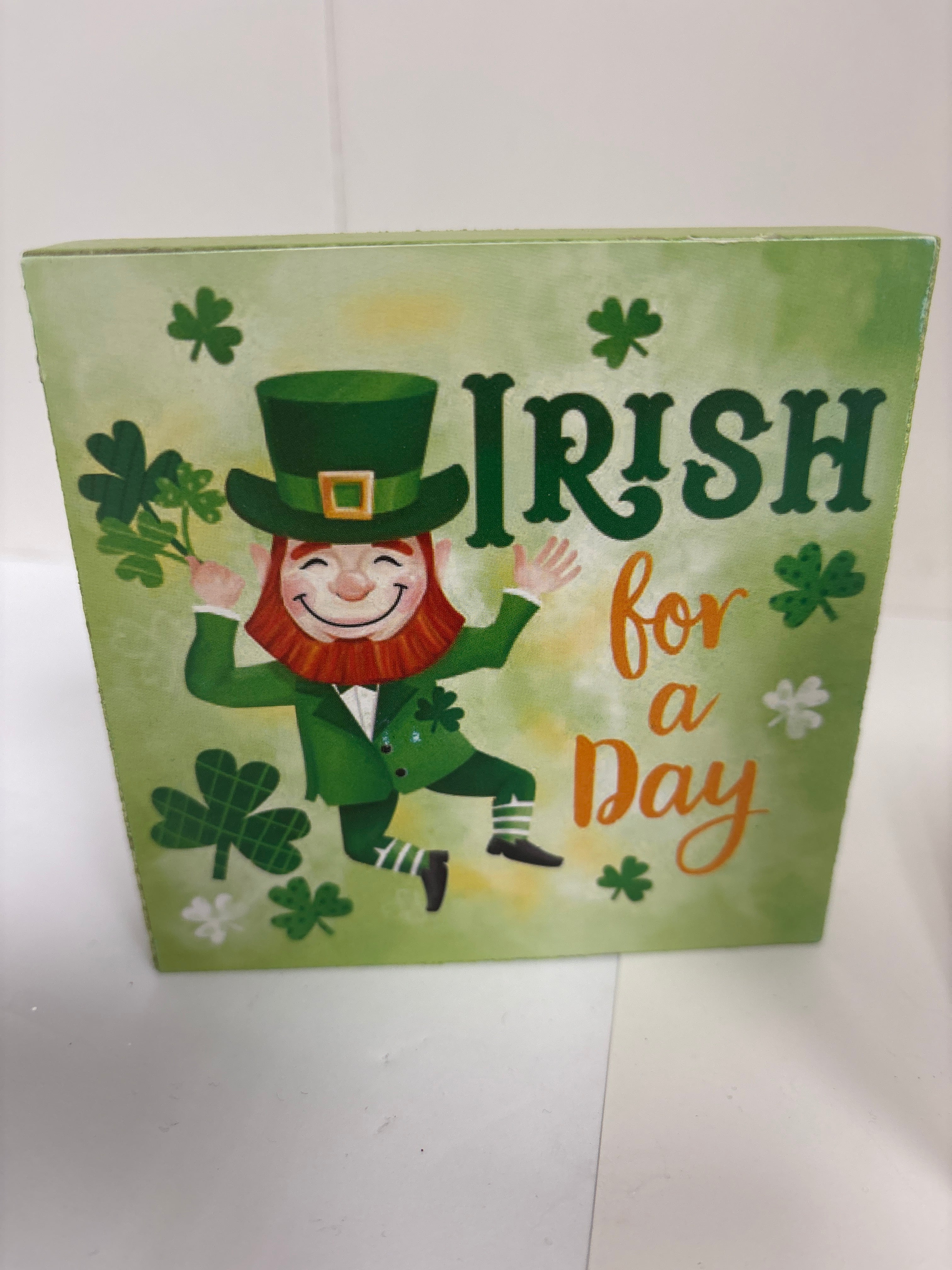Wooden St Patrick's Day fun message blocks
