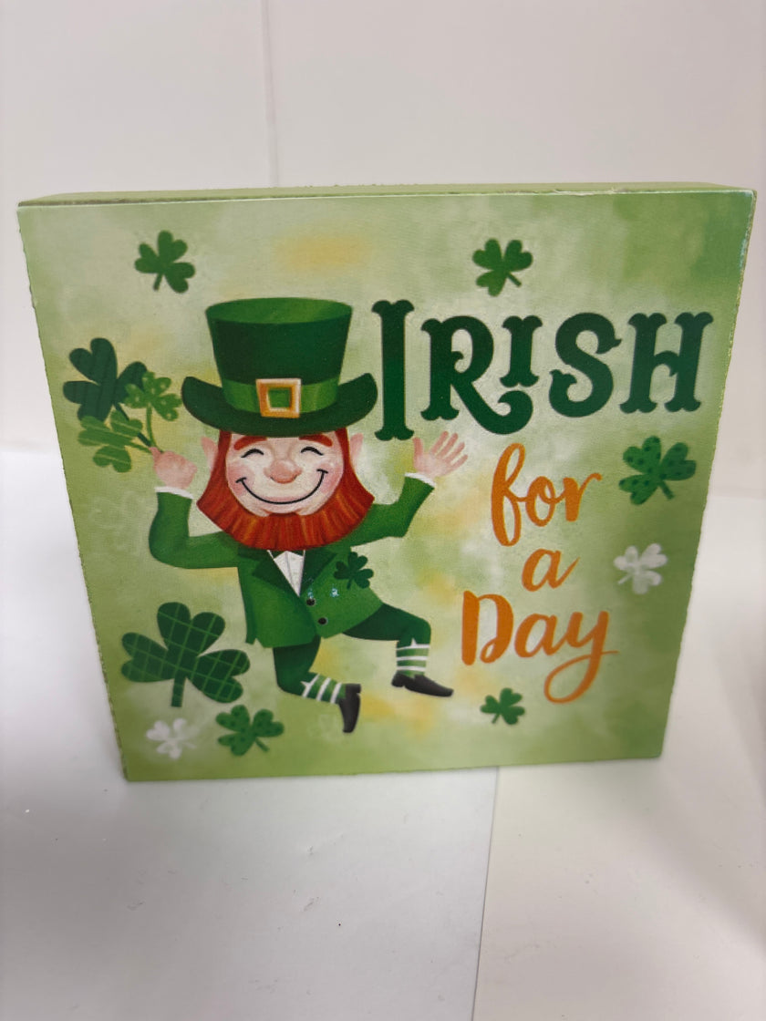 Wooden St Patrick's Day fun message blocks