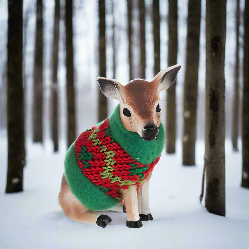 Deer Figures in knitted sweaters