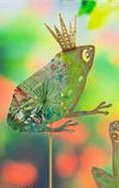 Royal Frog Garden Stake
