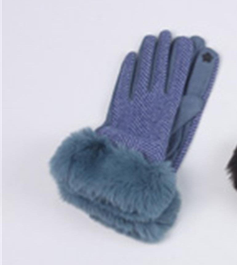Chevron Fur Gloves
