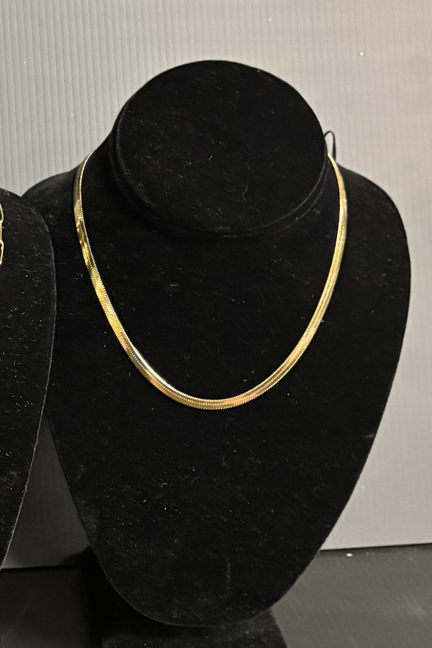 Tarnish resistant gold chains