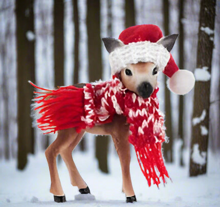 Deer Figures in knitted sweaters