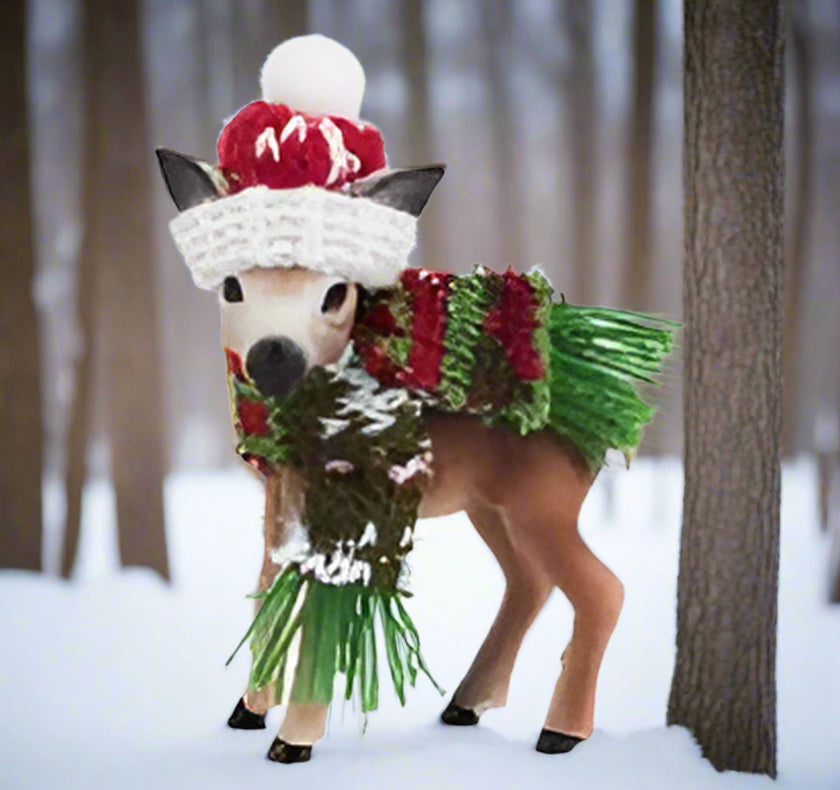 Deer Figures in knitted sweaters