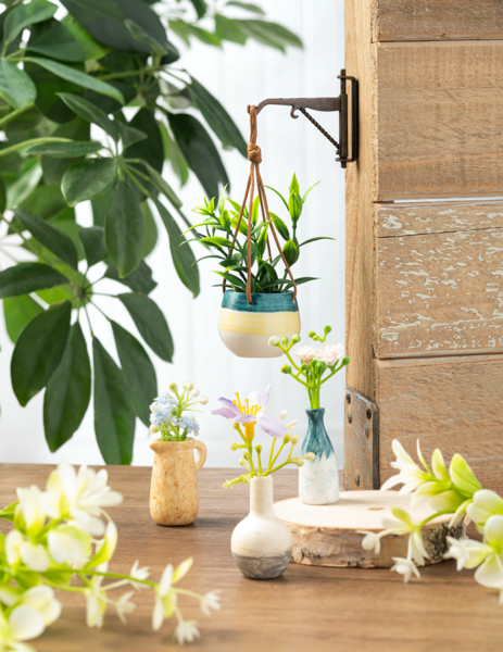 Mini Vase Figurines