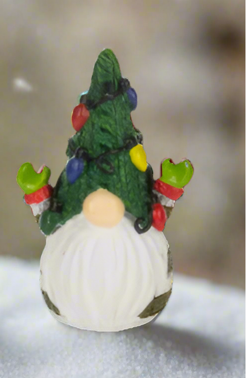 Entangled Gnome Pocket Charm