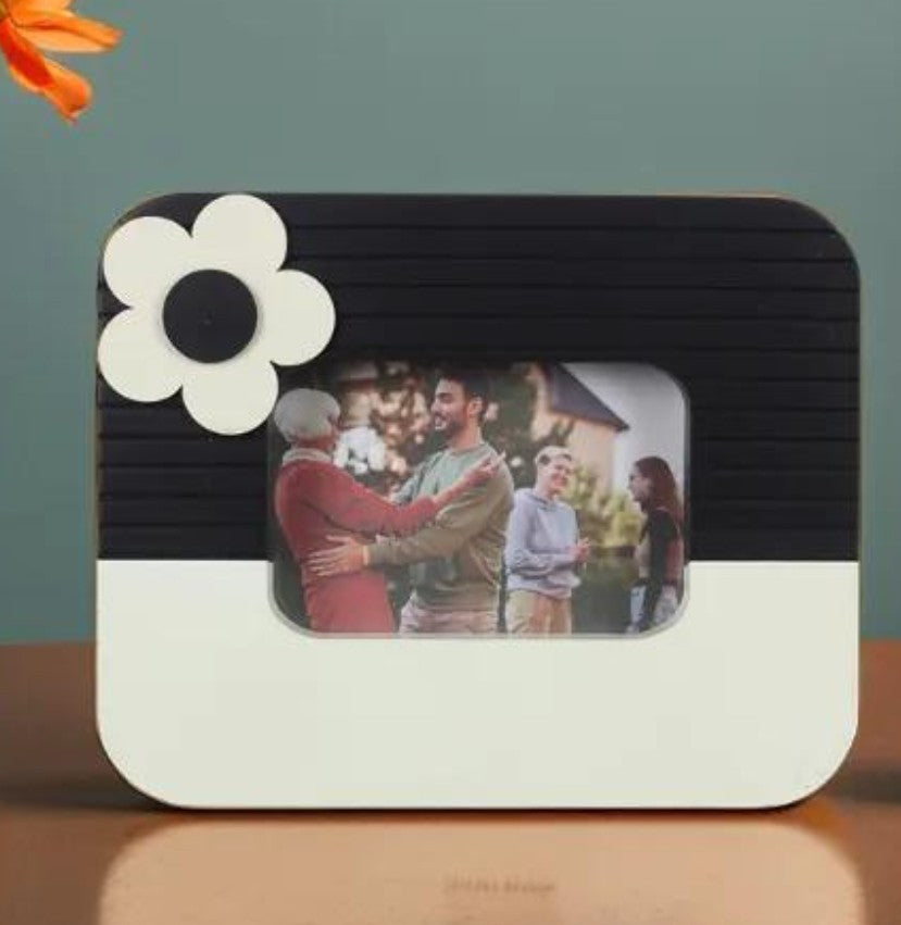 Wood 4x6 Black and Cream Photo Frame with Raise flower