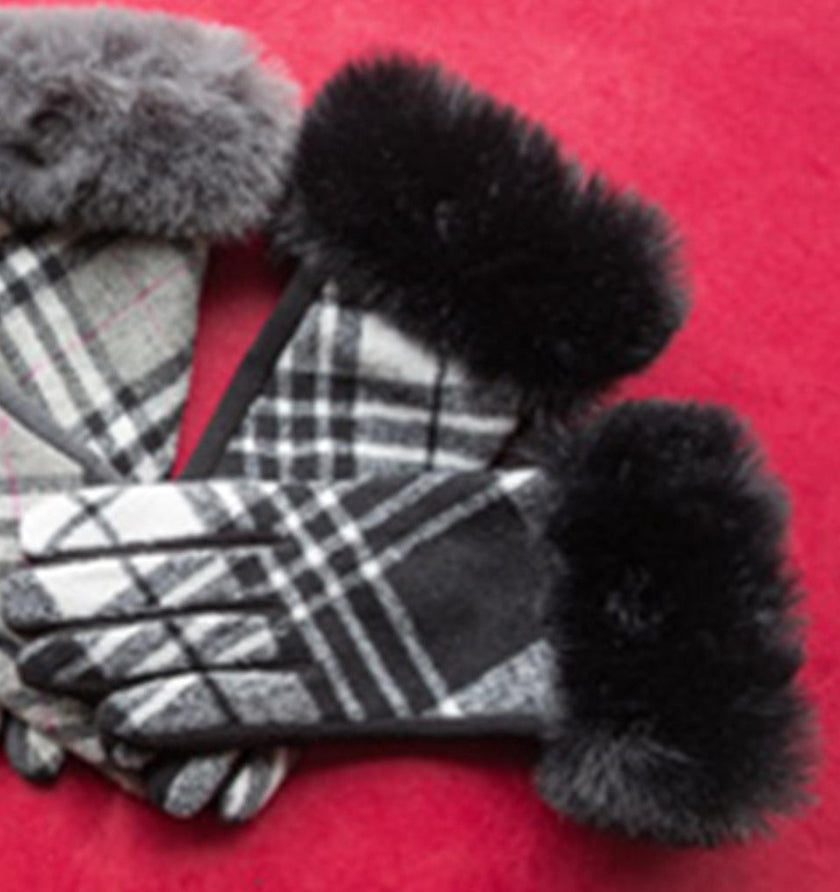 Plaid Gloves with Fur Cuff